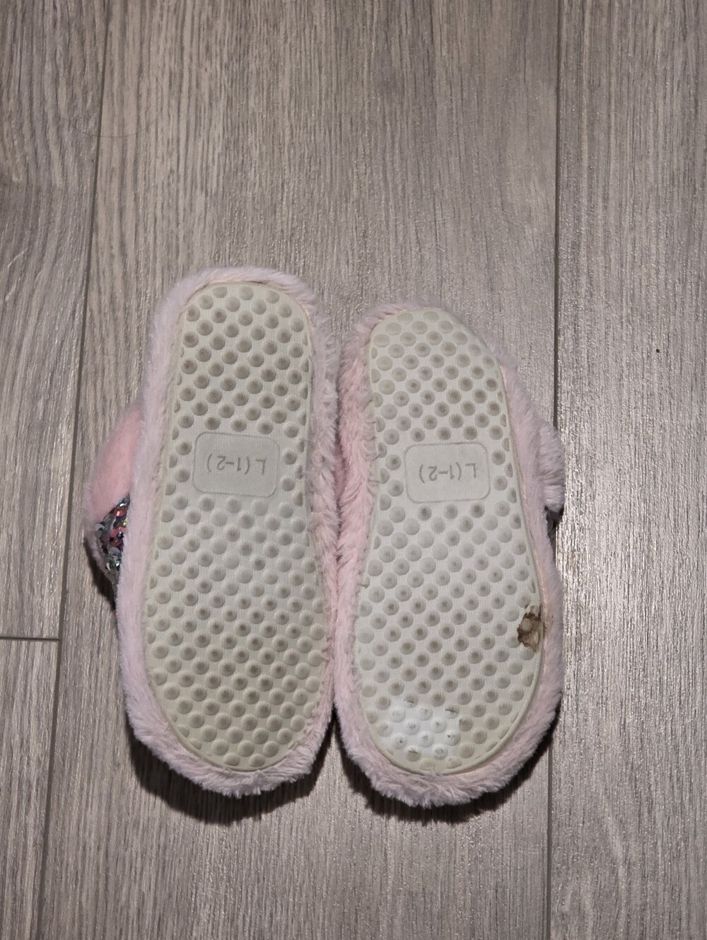 Slippers - Picture 3 of 3